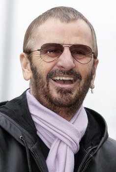 Gallery Бывший участник The Beatles отказался от автографов